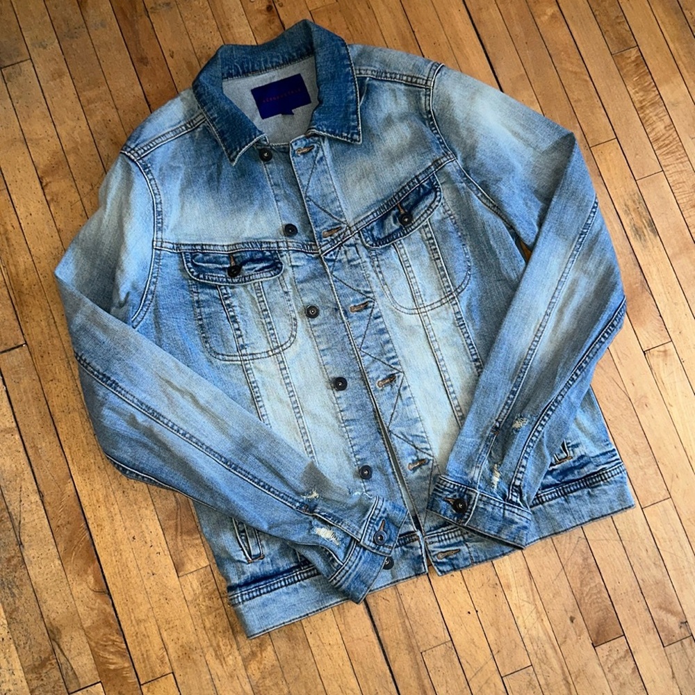 Men’s blue jean jacket